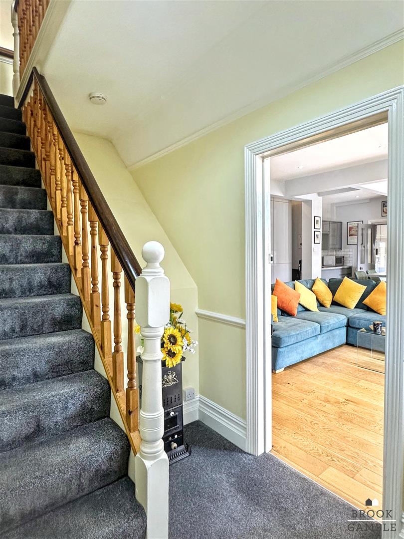 4 Bedroom House. Milton Road in Eastbourne,  51